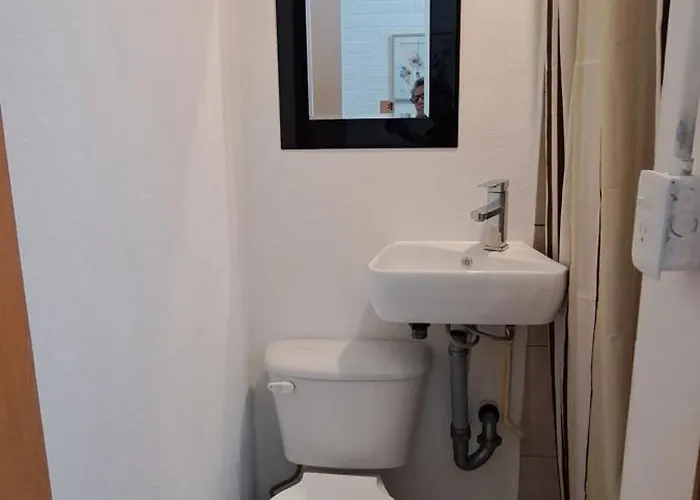 Habitación Con Baño Privado 2 Personas Cerca Del Estadio Azteca-banorte Pensión México DF